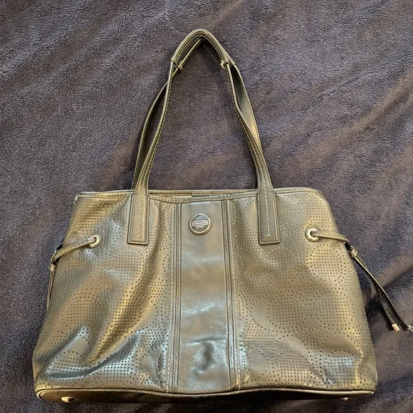 Black Leather Coach Shoulder Bag - Picture 3 of 11